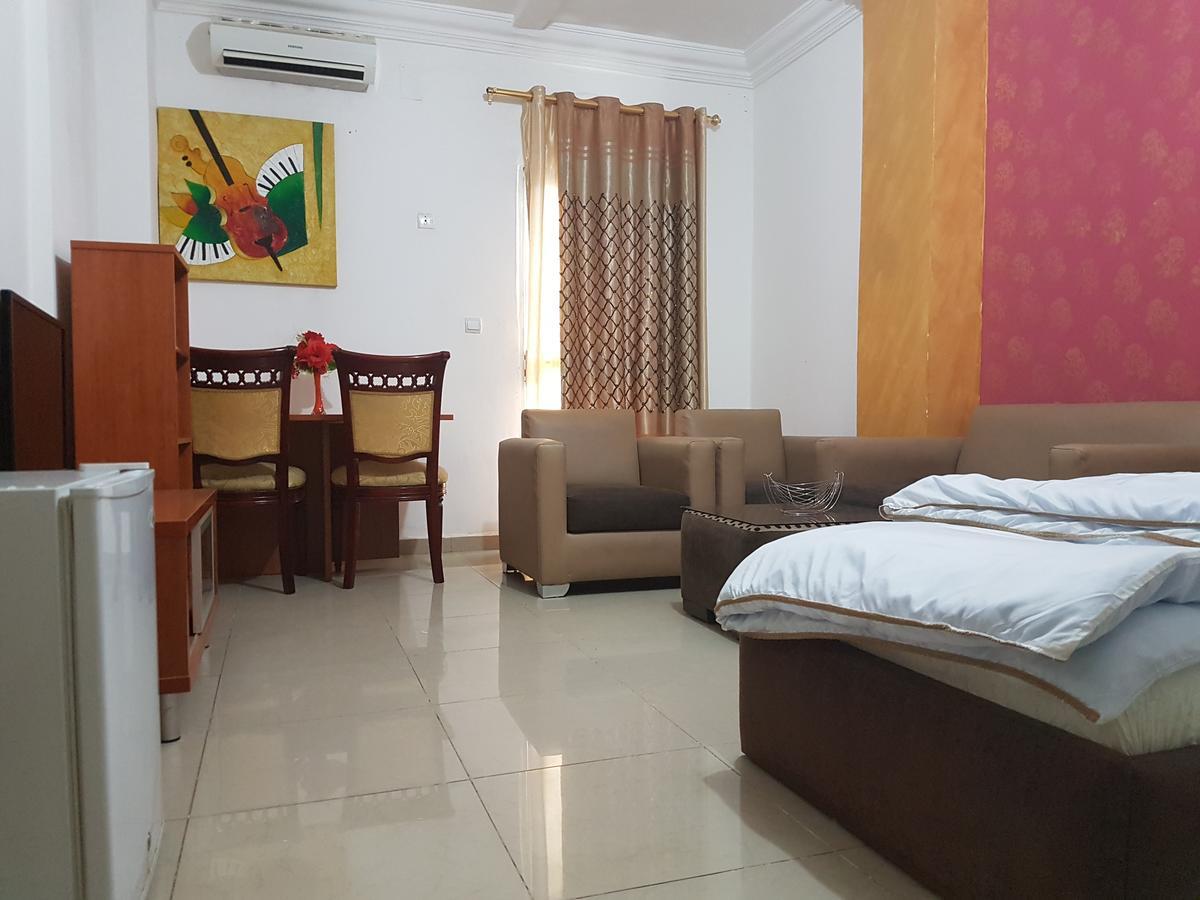 Novo Hotel Бразавил Екстериор снимка
