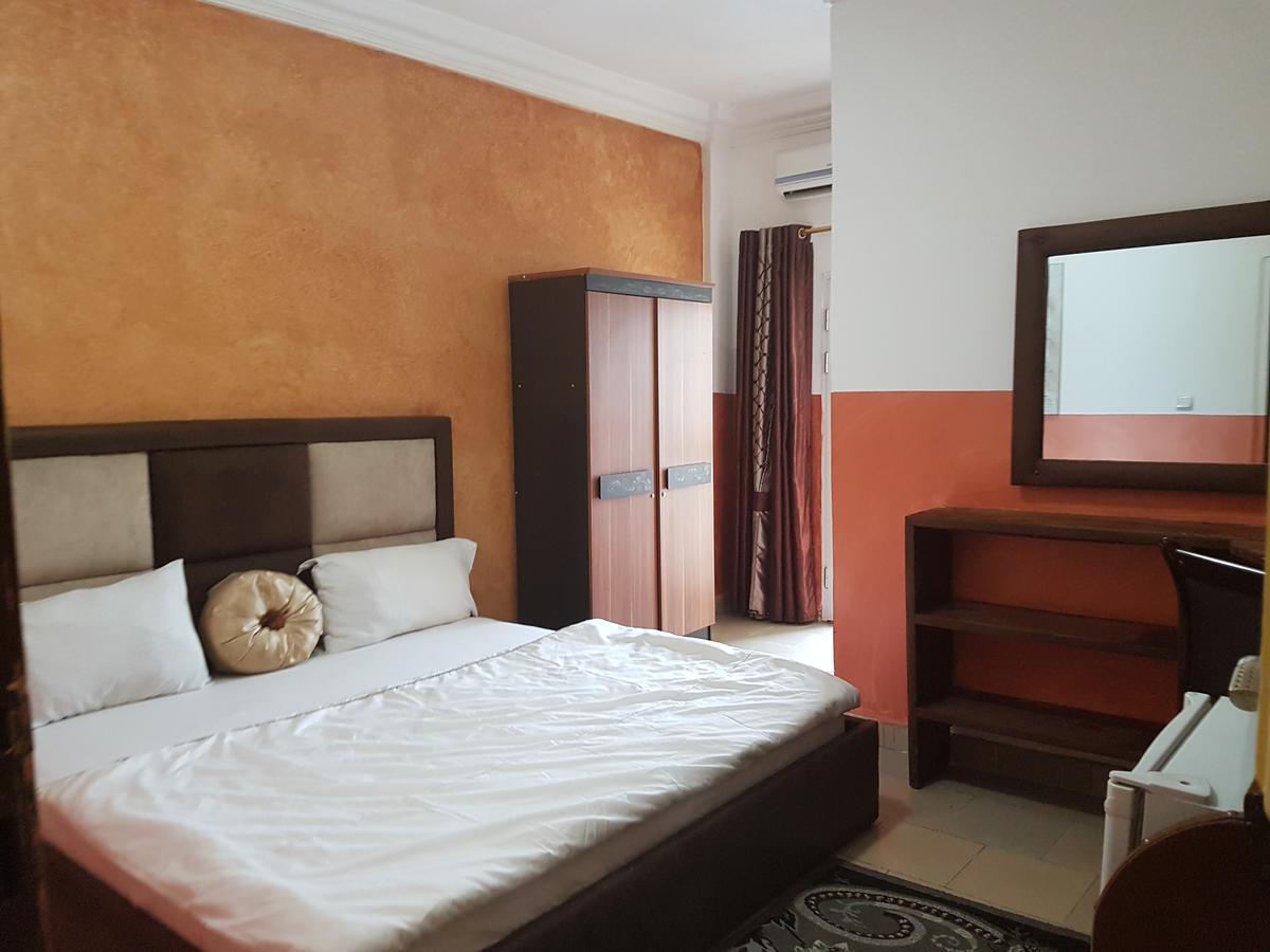 Novo Hotel Бразавил Екстериор снимка