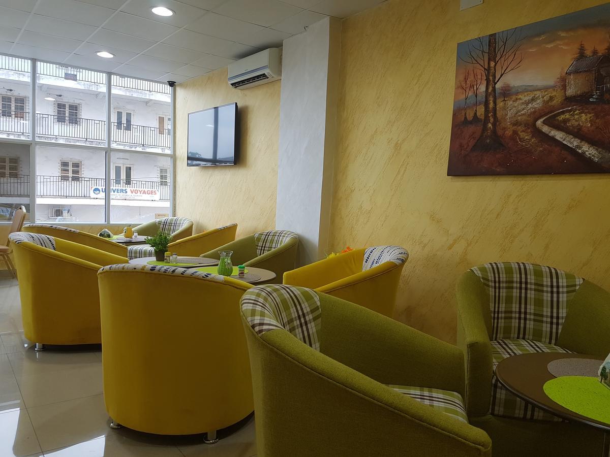 Novo Hotel Бразавил Екстериор снимка