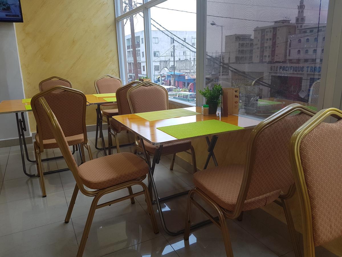 Novo Hotel Бразавил Екстериор снимка