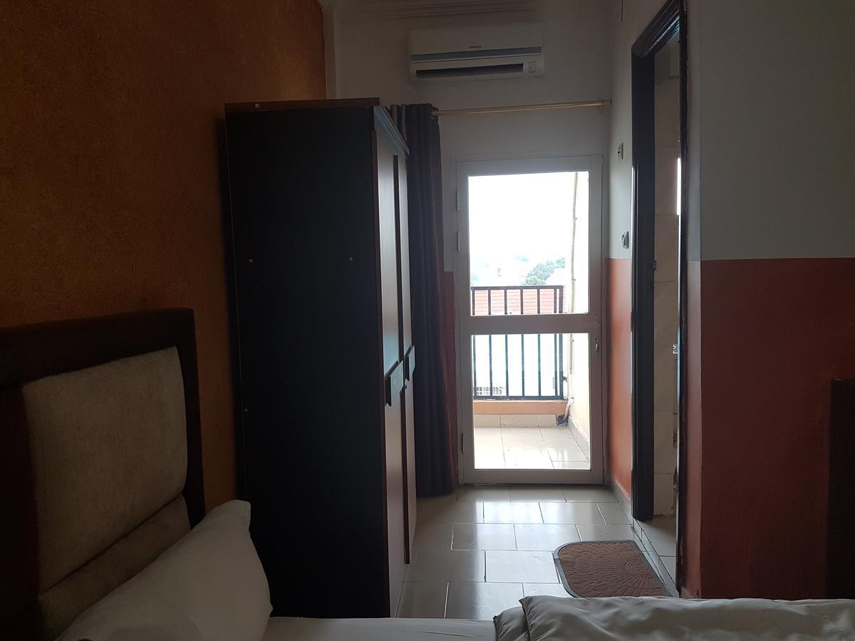 Novo Hotel Бразавил Екстериор снимка