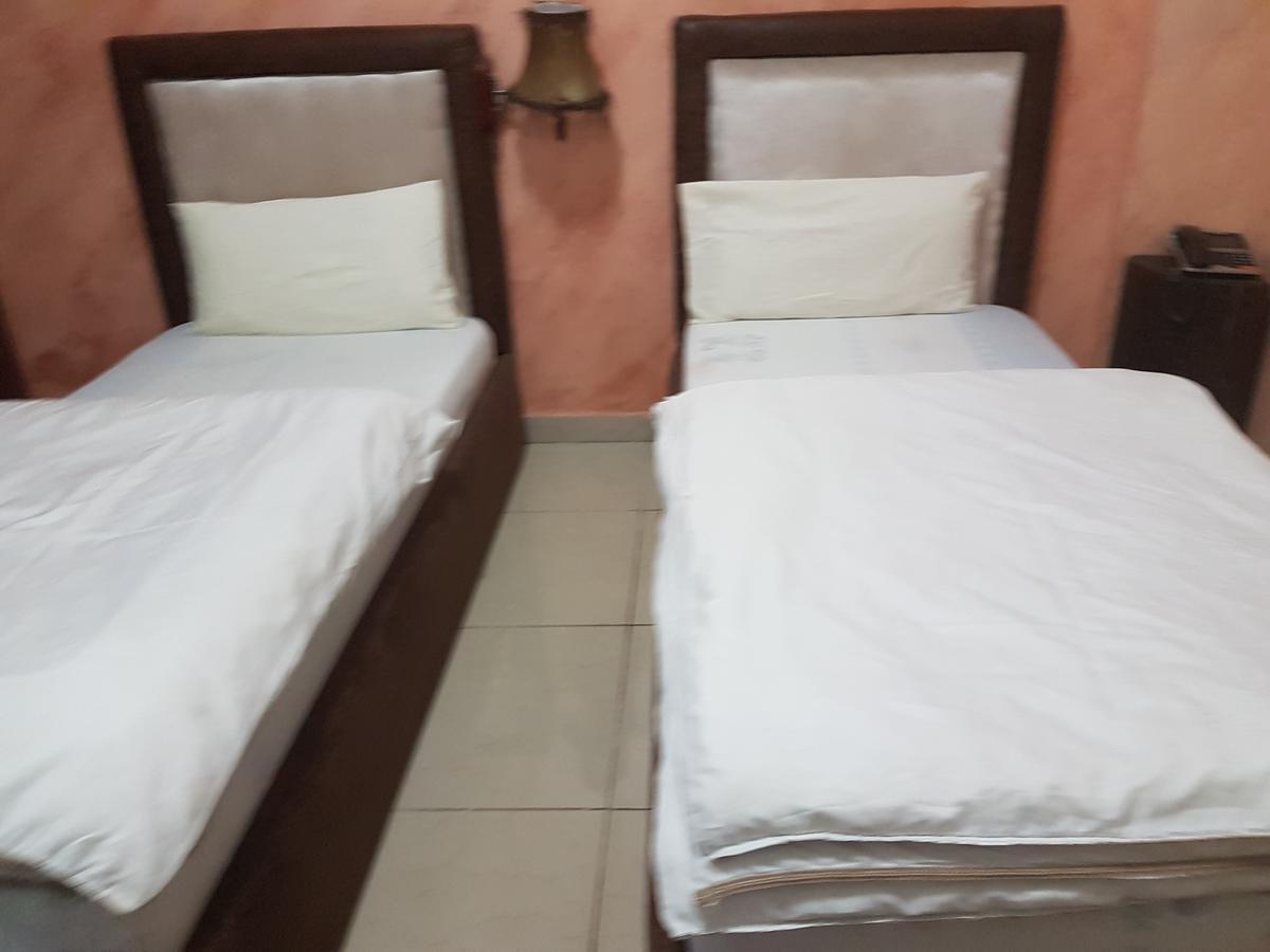 Novo Hotel Бразавил Екстериор снимка